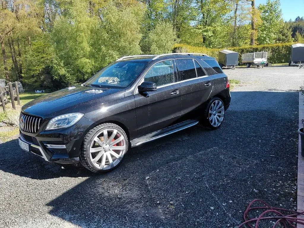 Gebraucht Mercedes ML350 AMG line 258 PS (189 kW) 2012 Schwarz SUV