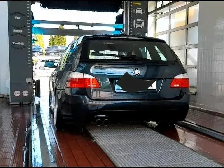 Gebraucht BMW 525 M Sport 218 PS (160 kW) 2007 Grün Kombi