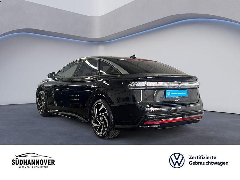 Gebraucht VW ID.7 Pro 210 kW (286 PS) 2024 Grenadillschwarz metallic Kleinwagen