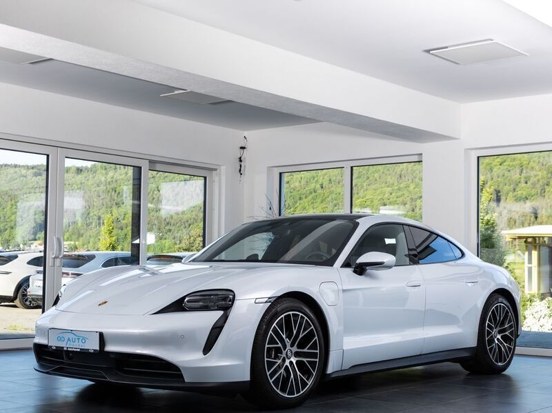 Grau Gebraucht 2024 Porsche Taycan Chrono Limousine | 76.000 € (Fairer Preis) - Bild 1/4