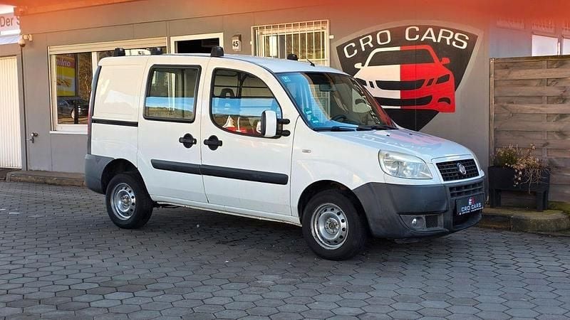Gebraucht Fiat Doblò 75 PS (55 kW) 2009 Bianco banchisa/pack/canova/sa Van / Kleinbus