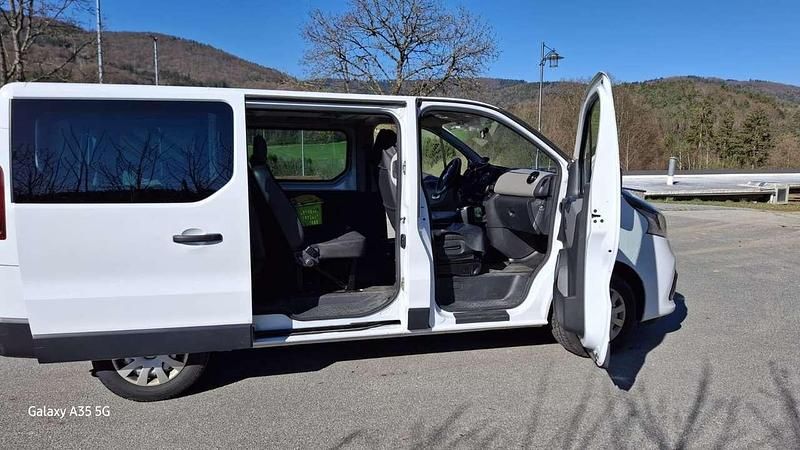 Gebraucht Renault Trafic Authentique 125 PS (91 kW) 2015 Weiß Van / Kleinbus