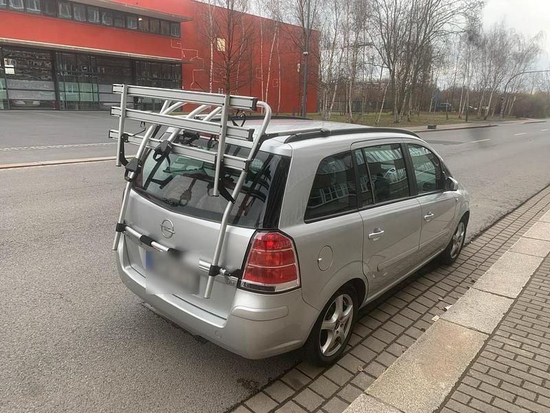 Gebraucht Opel Zafira 140 PS (102 kW) 2006 Silber Van / Kleinbus