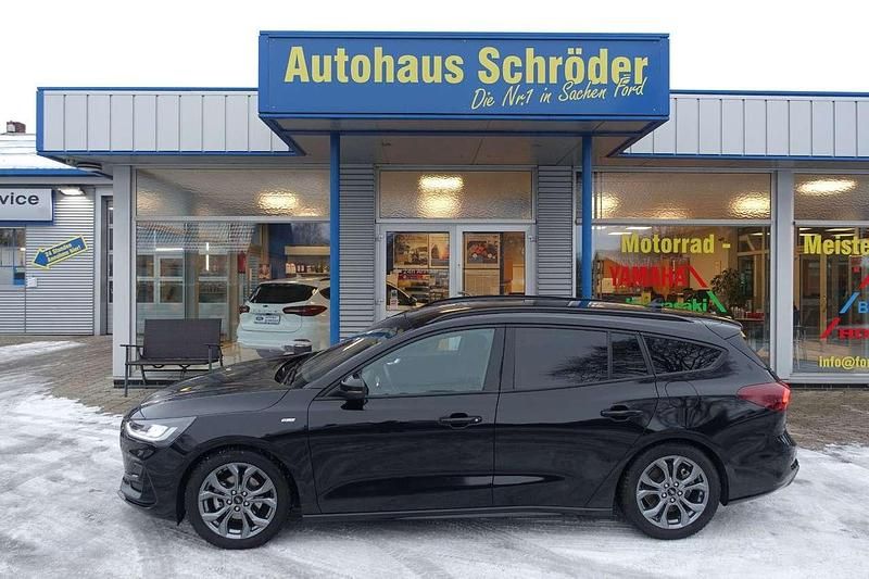 Obsidan schwarz Gebraucht 2024 Ford Focus ST-Line Kombi | 21.990 € (Fairer Preis) - Bild 1/4