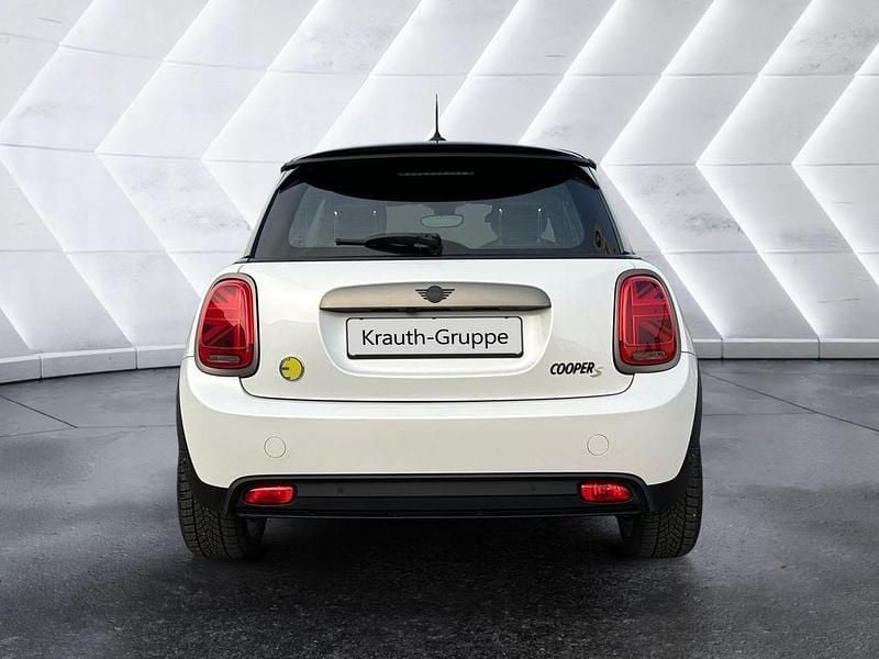 Gebraucht Mini Cooper SE 135 kW (184 PS) 2023 Weiß Kleinwagen