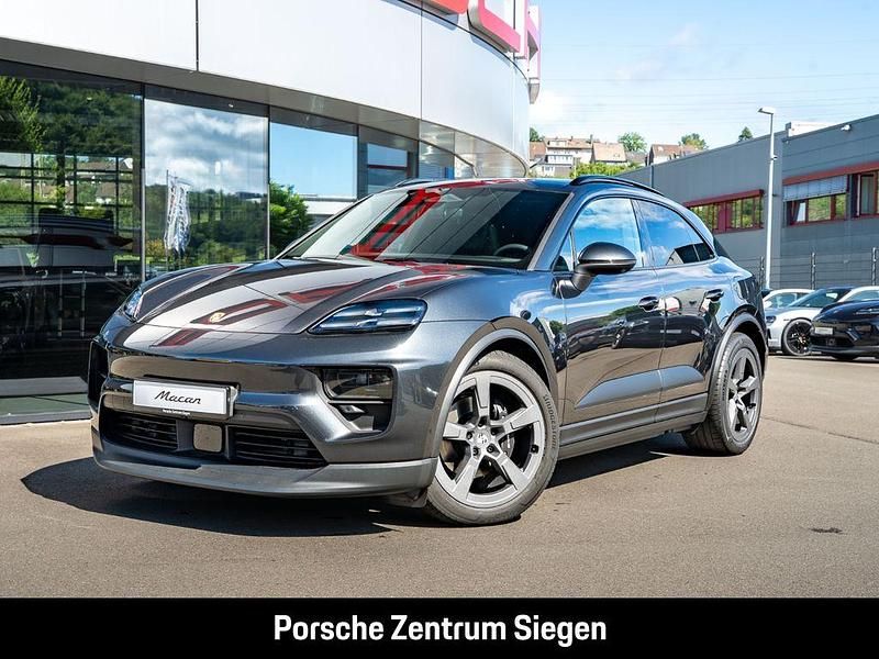 Grau Gebraucht 2025 Porsche Macan SUV | 102.610 € (Etwas zu teuer) - Bild 1/4