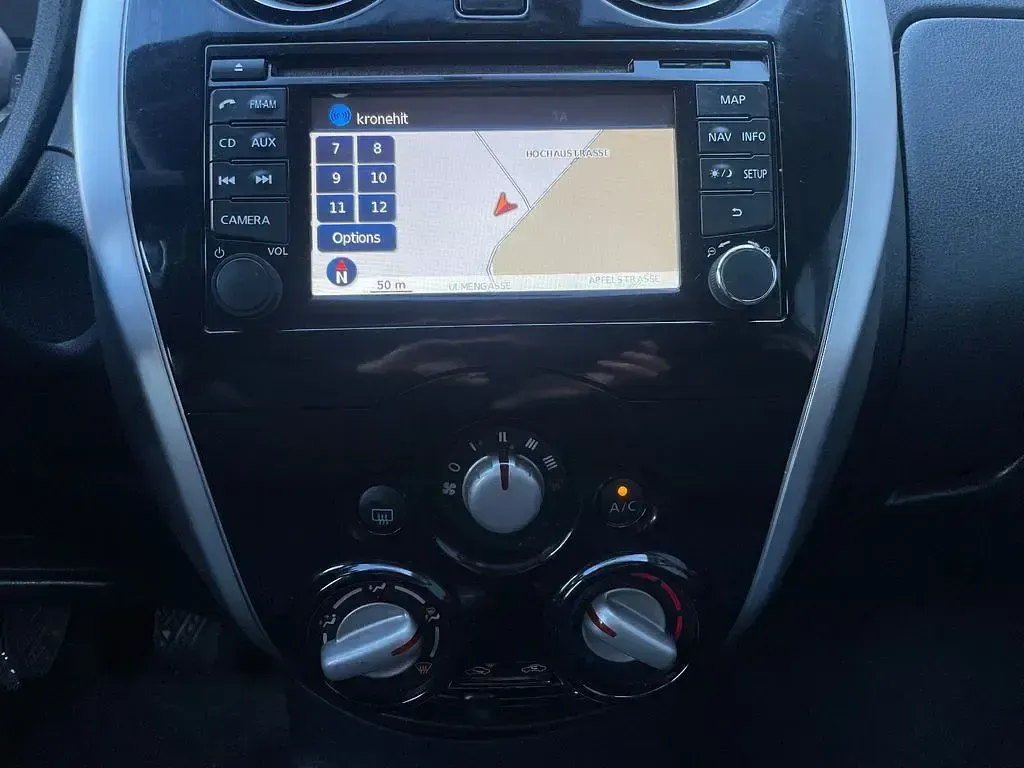 Gebraucht Nissan Note Acenta 80 PS (58 kW) 2014 Grau Kleinwagen