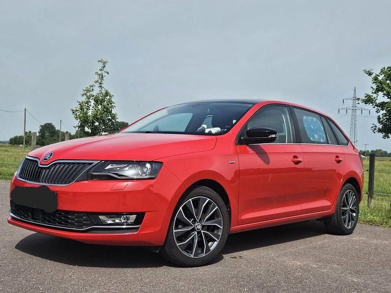 Rot Gebraucht 2017 Skoda Rapid Style Kombi | 12.000 € (Fairer Preis) - Bild 1/4