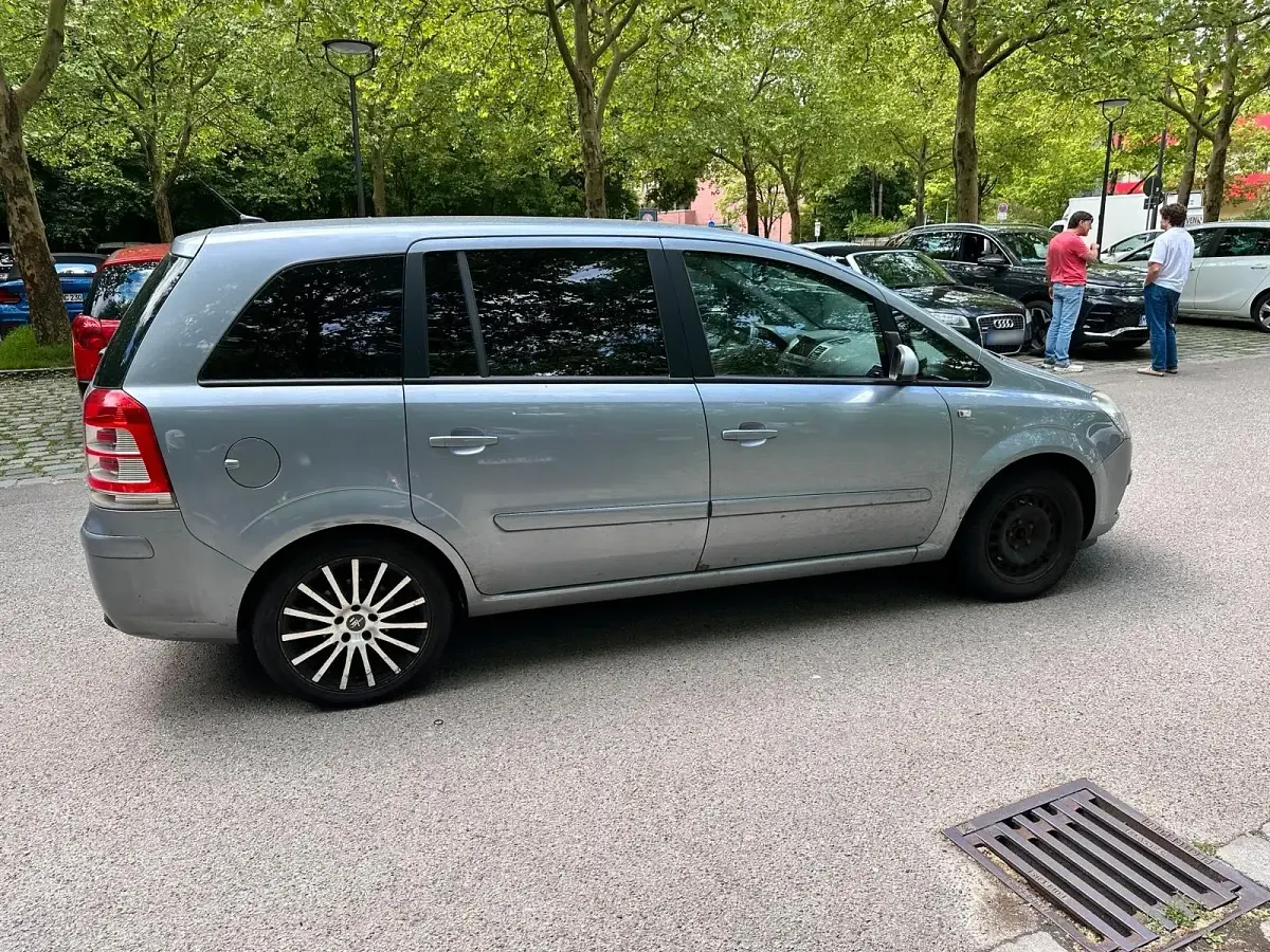 Gebraucht Opel Zafira 2006 Grau Van / Kleinbus