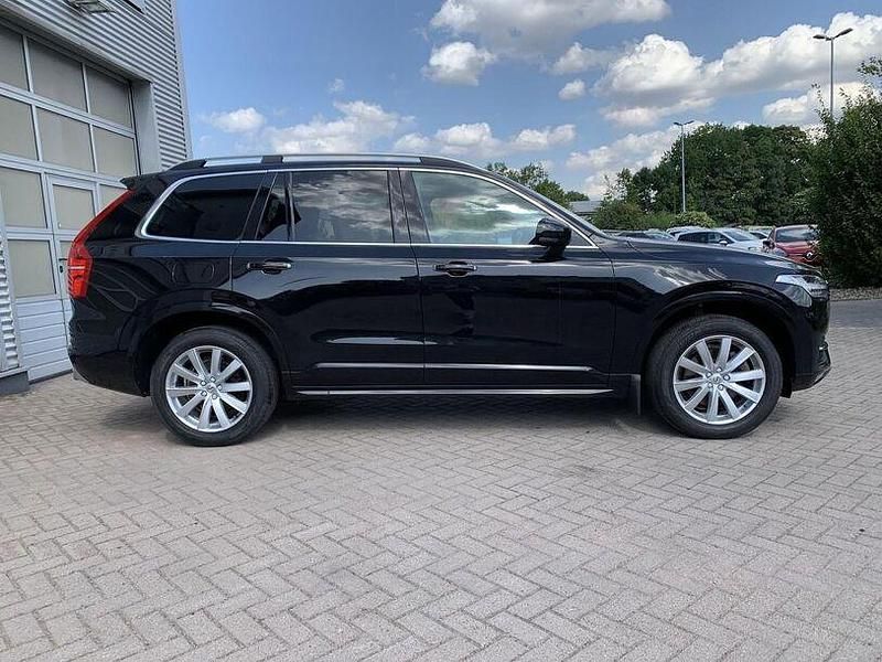 Gebraucht Volvo XC90 Momentum 250 PS (183 kW) 2019 Schwarz SUV