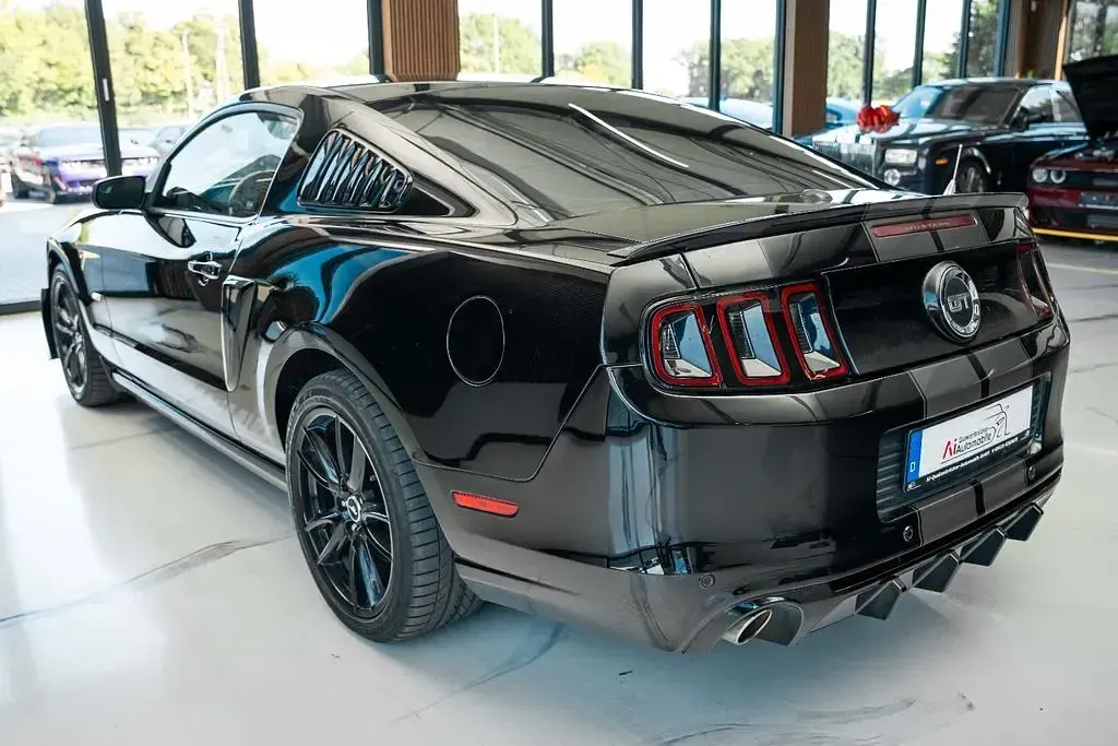 Gebraucht Ford Mustang GT Premium 424 PS (311 kW) 2014 Schwarz Coupé