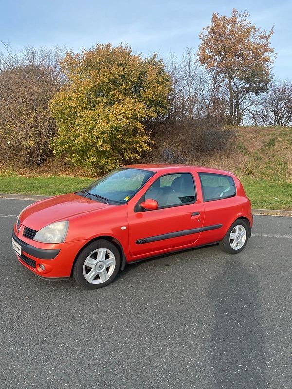 Rot Gebraucht 2004 Renault Clio II Kleinwagen | 2.500 € - Bild 1/4