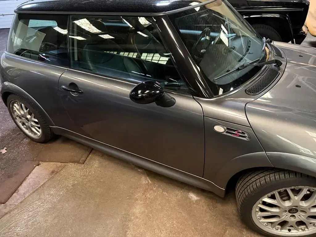 Używany Mini Cooper S 170 KM (125 kW) 2003 Szary Hatchback
