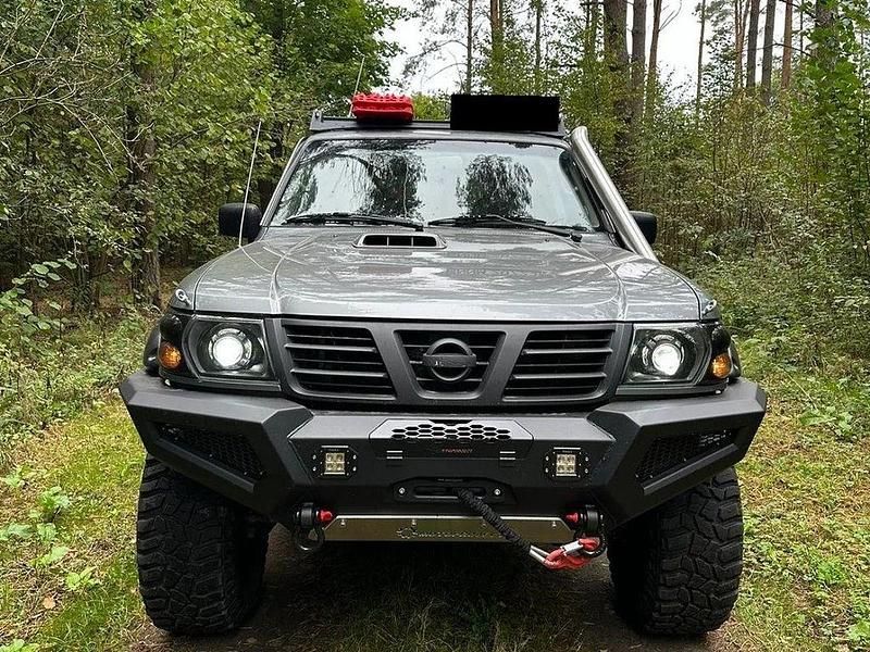Grau Gebraucht 2005 Nissan Patrol Comfort SUV | 16.000 € (Superpreis) - Bild 1/4