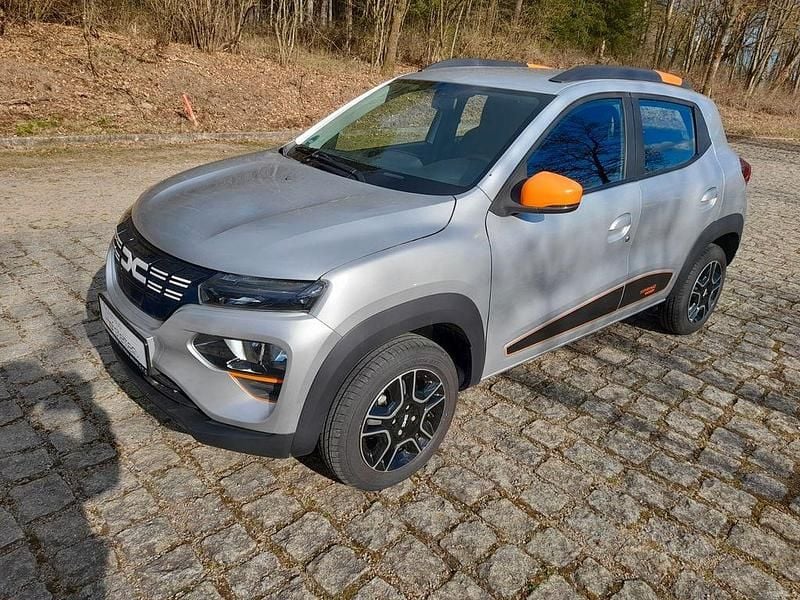 Gebraucht Dacia Spring Essentiel 33 kW (45 PS) 2023 Silber Kleinwagen
