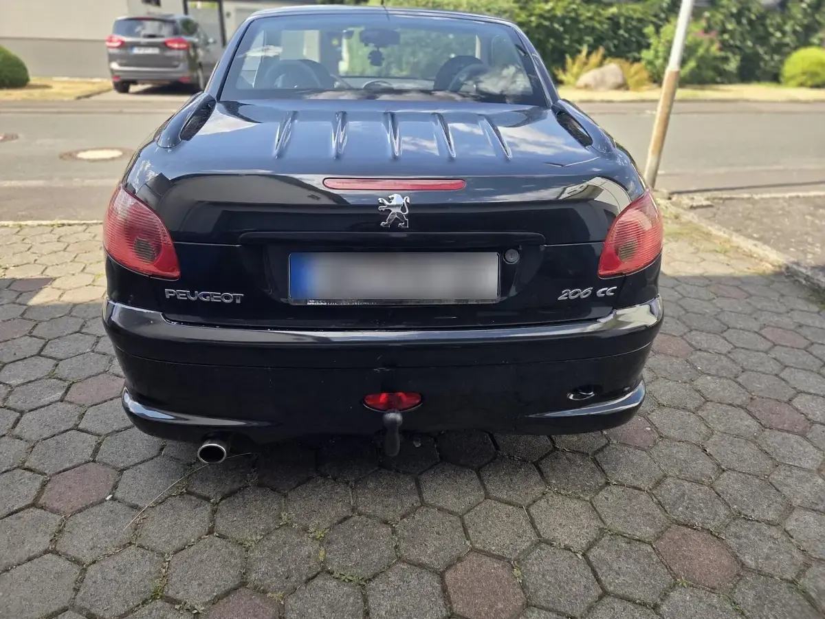Gebraucht Peugeot 206 CC 136 PS (100 kW) 2004 Schwarz Cabrio