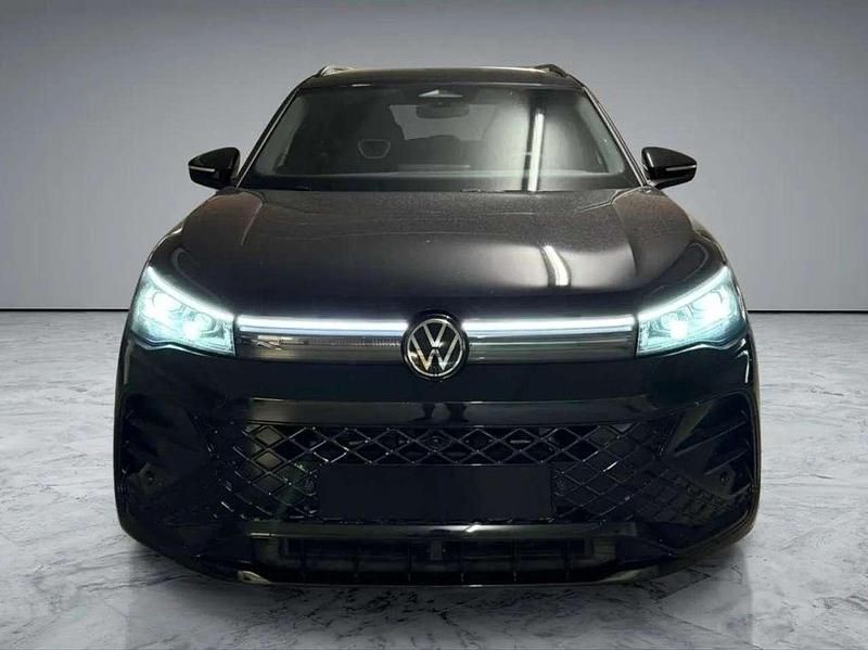 Schwarz Gebraucht 2024 VW Tiguan R-line SUV | 49.900 € (Guter Preis) - Bild 1/4