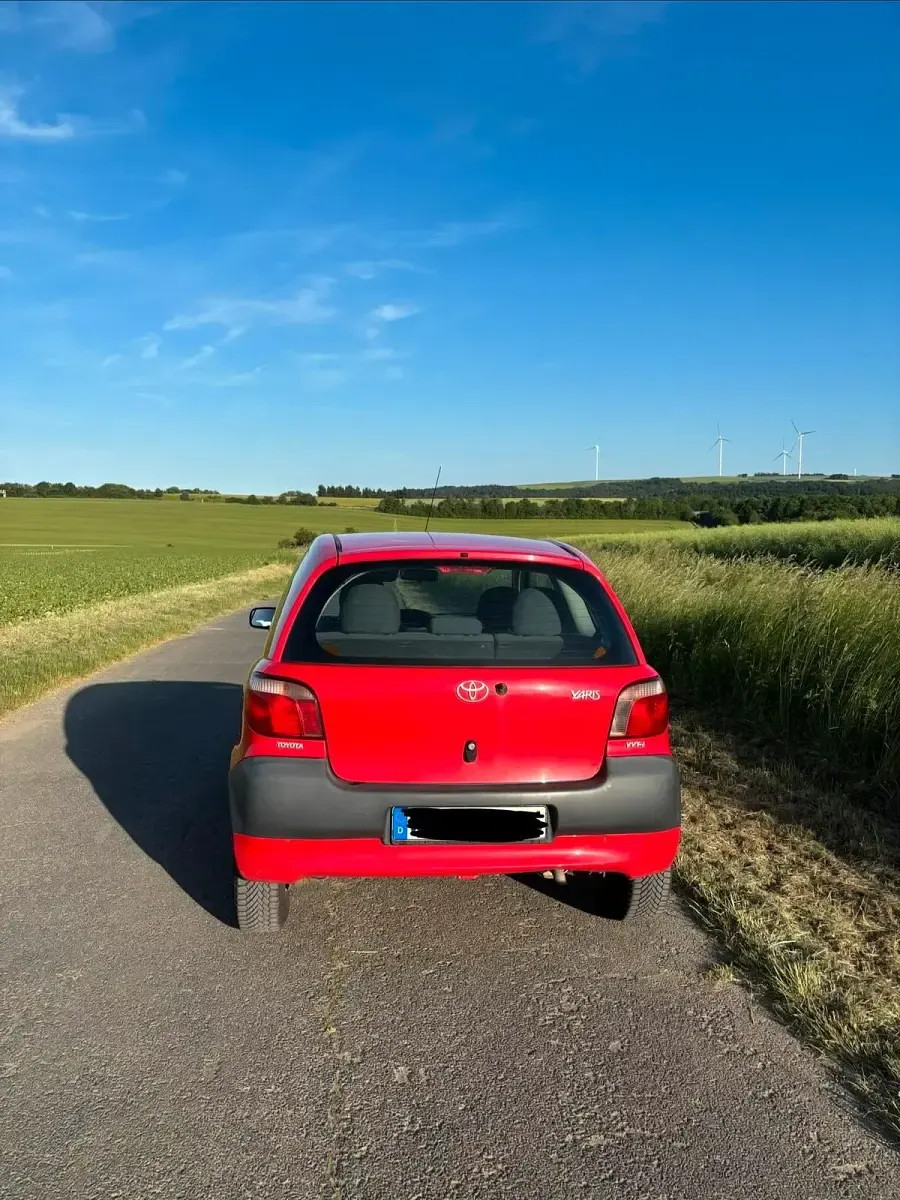 Gebraucht Toyota Yaris 68 PS (50 kW) 2002 Rot Kleinwagen