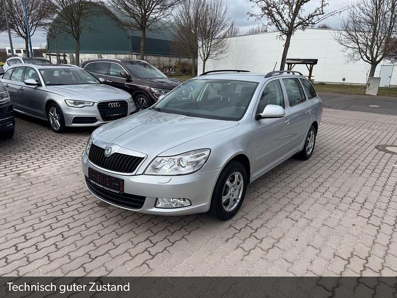 Gebraucht Skoda Octavia Ambiente 160 PS (117 kW) 2011 Silber Kombi