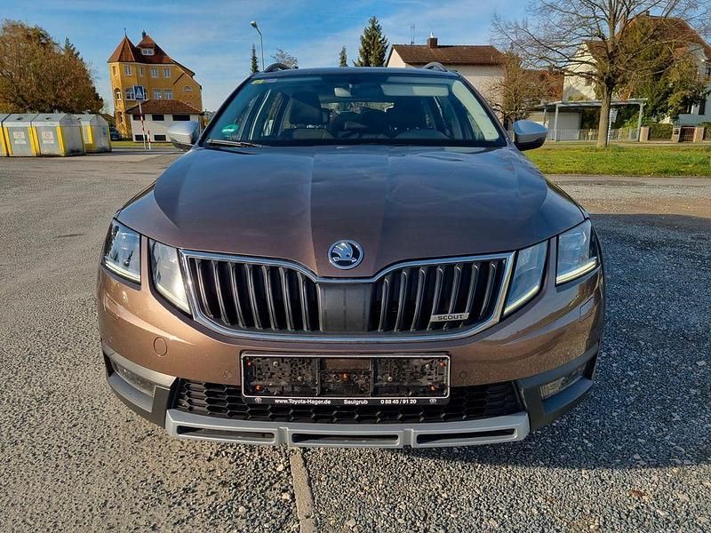 Braun Gebraucht 2017 Skoda Octavia Scout 4x4 Kombi | 12.500 € (Fairer Preis) - Bild 1/4
