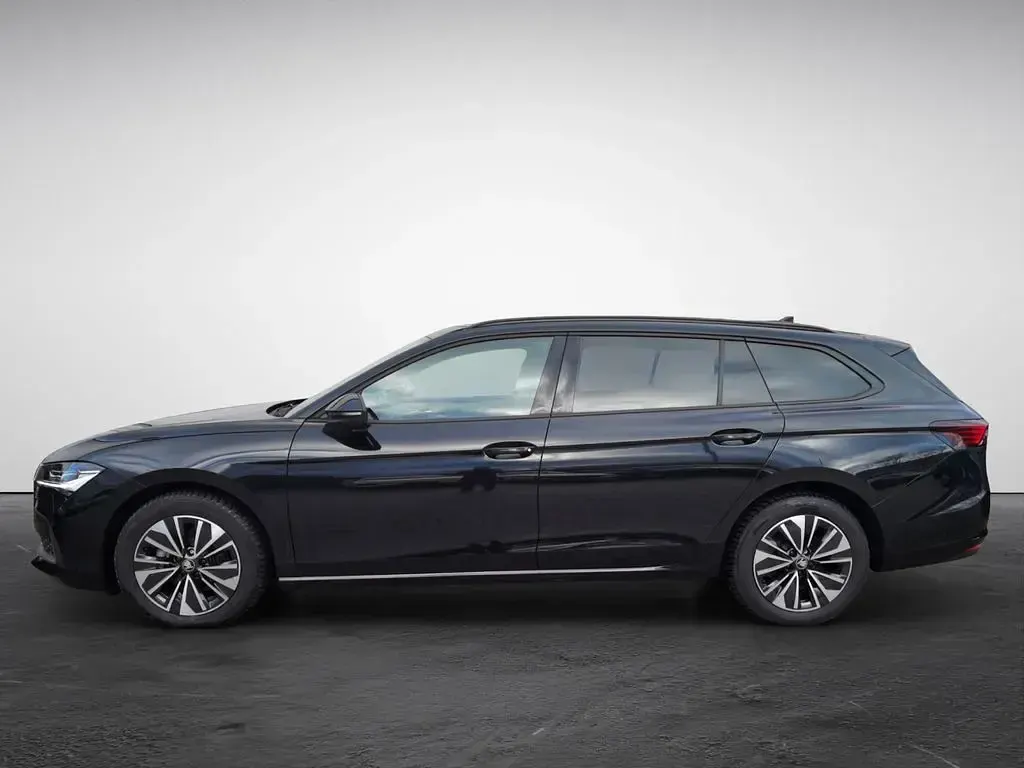 Gebraucht Skoda Superb 150 PS (110 kW) 2025 Schwarz (ebony schwarz metallic) Kombi