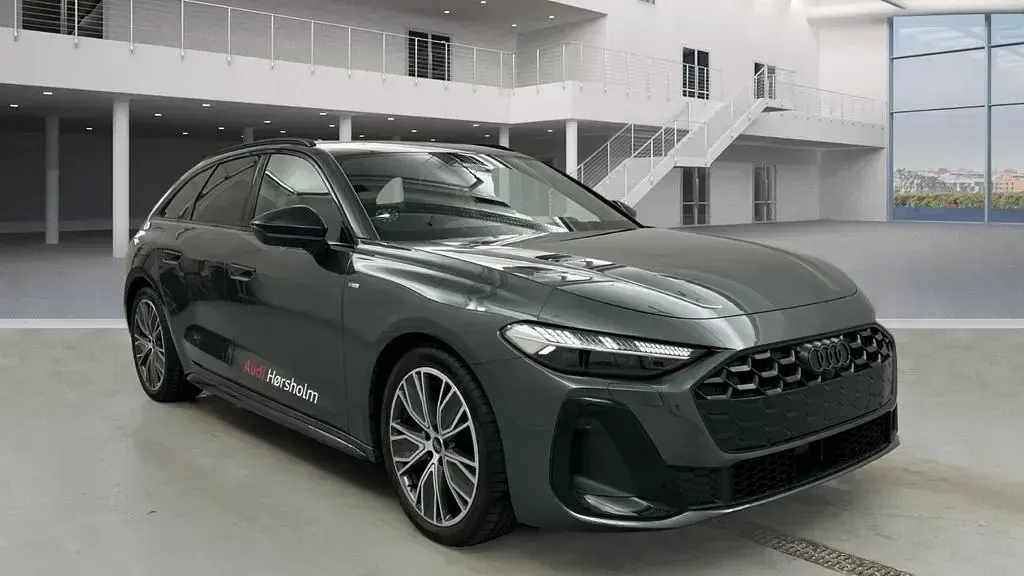 Usata Audi A5 S-line plus 204 CV (150 kW) 2025 Grigio Station wagon