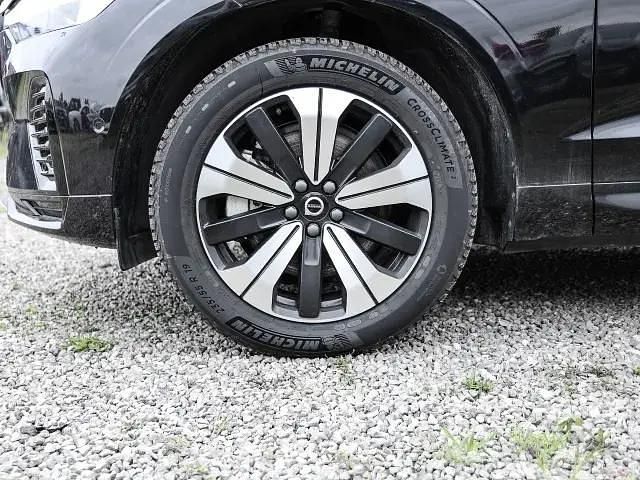 Gebraucht Volvo XC60 Plus 398 PS (292 kW) 2023 Onyx black / metallic SUV