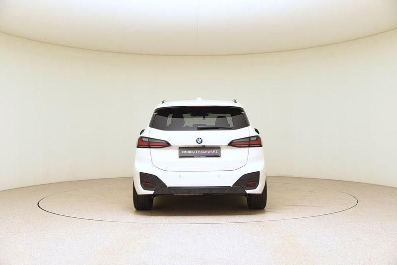 Gebraucht BMW 223 Active Tourer M Sport 197 PS (144 kW) 2024 Weiß Van / Kleinbus