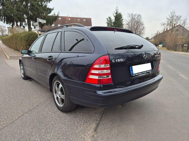 Gebraucht Mercedes C180 143 PS (105 kW) 2006 Blau Kombi