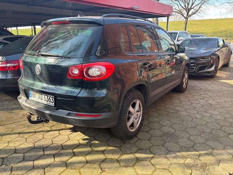 Gebraucht VW Tiguan Sportline 140 PS (102 kW) 2010 Grün SUV
