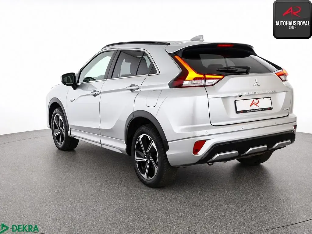 Gebraucht Mitsubishi Eclipse Cross Select 188 PS (138 kW) 2022 Sterlingsilber SUV