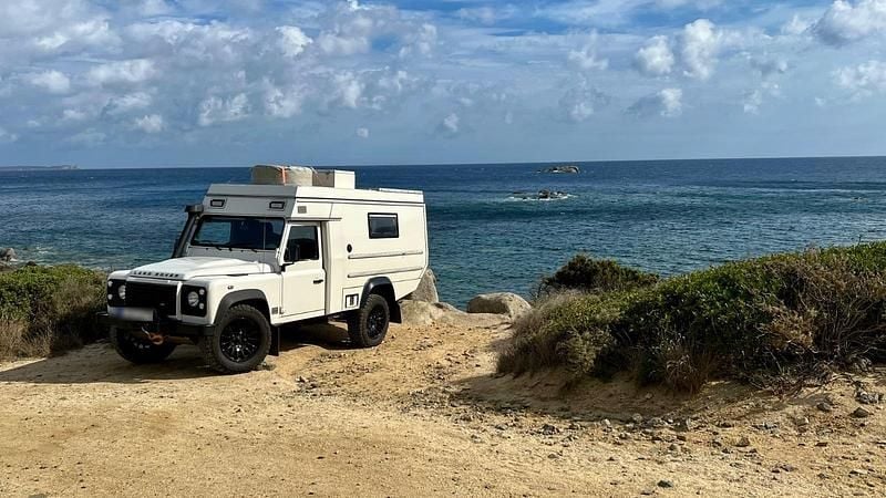 Gebraucht Land Rover Defender 160 PS (117 kW) 2011 Weiß Van / Kleinbus