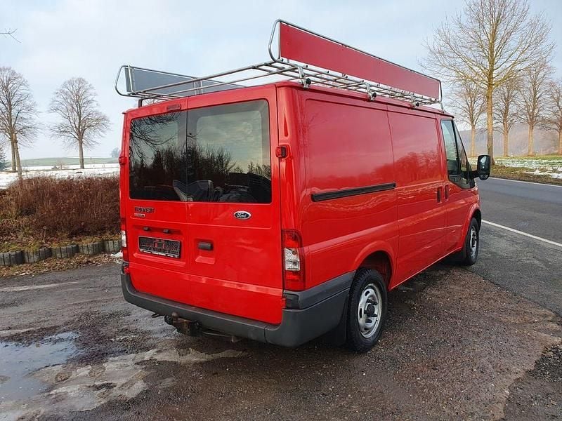 Second-hand Ford Transit 86 CP (63 kW) 2009 Roșu Pickup