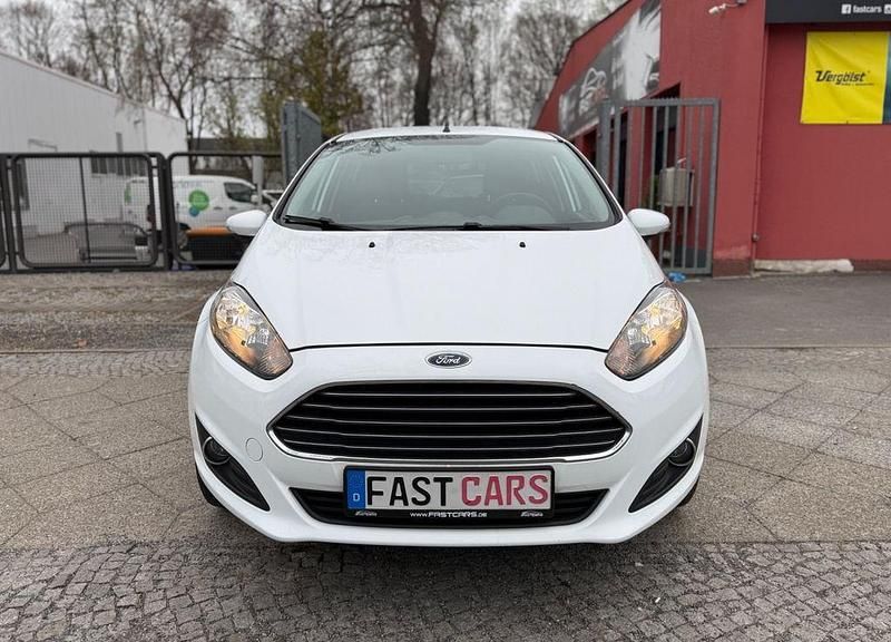 Gebraucht Ford Fiesta SYNC Edition 80 PS (58 kW) 2014 Weiß Kleinwagen