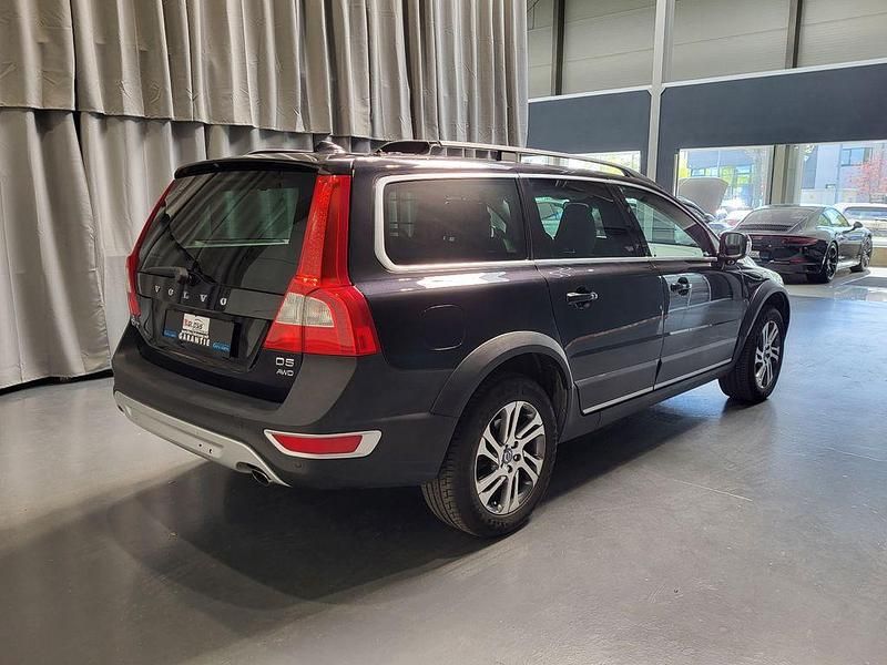 Gebraucht Volvo XC70 Momentum 215 PS (158 kW) 2013 Schwarz Kombi