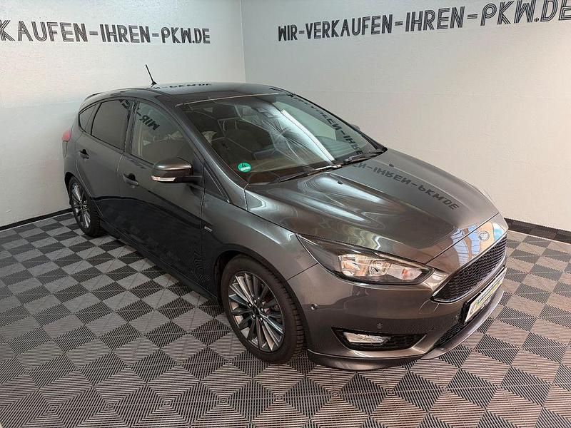 Gebraucht Ford Focus ST-Line 125 PS (91 kW) 2017 Grau Limousine