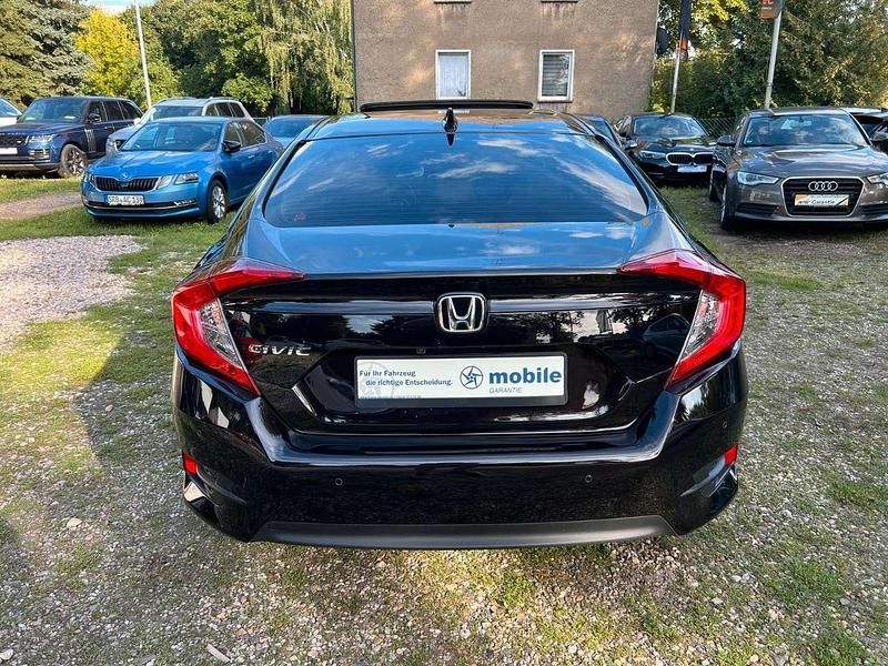 Gebraucht Honda Civic Executive 182 PS (133 kW) 2017 Burgundy night pearl Limousine