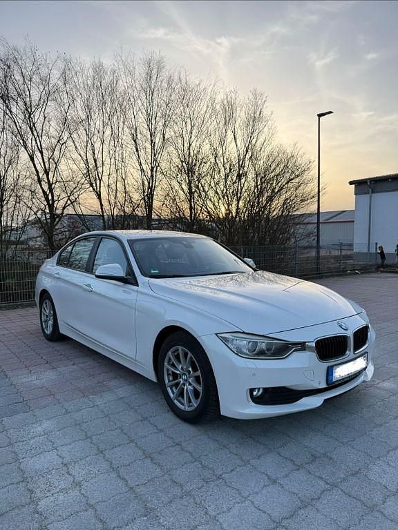 Gebraucht BMW 320 Performance 163 PS (119 kW) 2012 Weiß Limousine