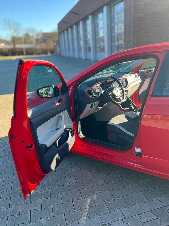 Gebraucht VW Polo Beats 95 PS (69 kW) 2018 Rot Kleinwagen