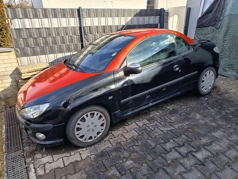 Gebraucht Peugeot 206 CC Platinum 136 PS (100 kW) 2001 Cabrio