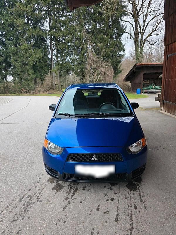 Gebraucht Mitsubishi Colt 95 PS (69 kW) 2009 Blau Kleinwagen
