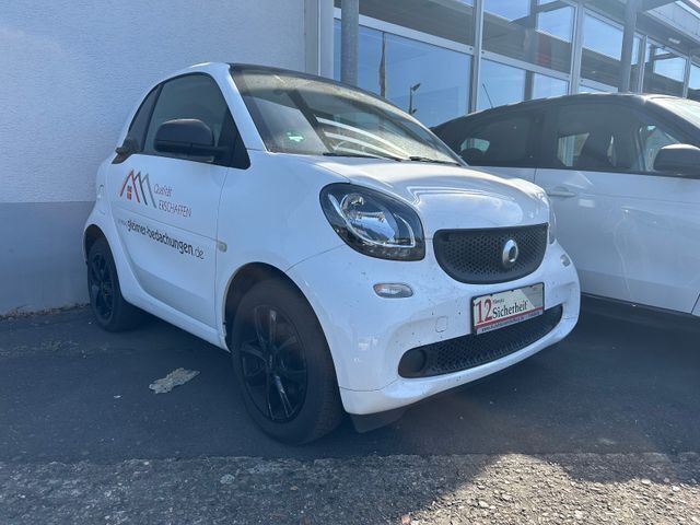 Weiß Gebraucht 2016 Smart ForTwo Coupé Coupé | 7.900 € (Guter Preis) - Bild 1/4