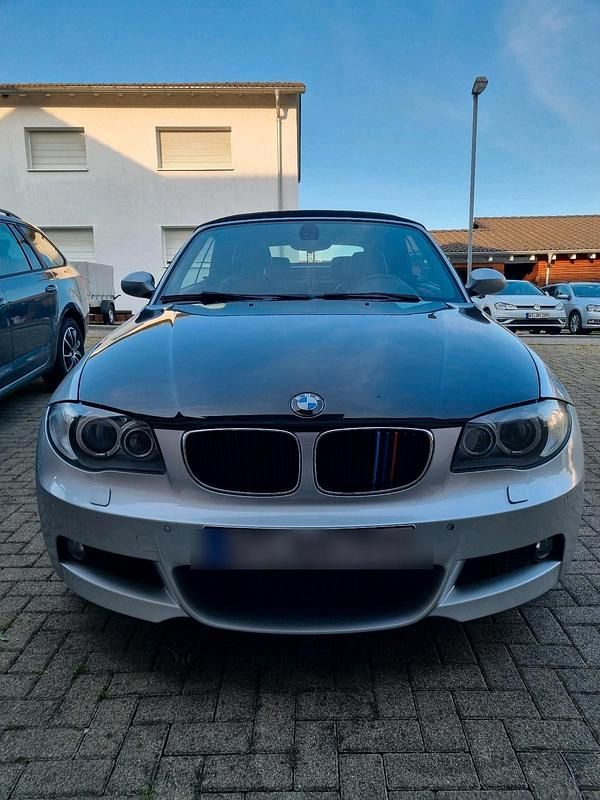 Silber Gebraucht 2008 BMW 118 Cabriolet M Sport Cabrio | 7.500 € (Fairer Preis) - Bild 1/4