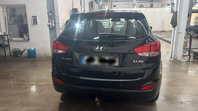 Gebraucht Hyundai ix35 135 PS (99 kW) 2012 Schwarz SUV