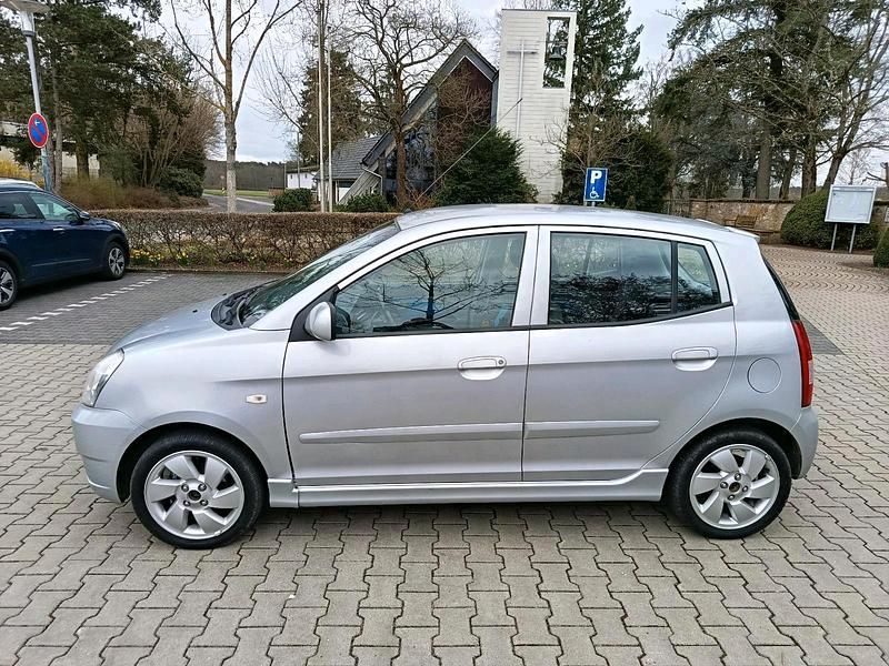 Gebraucht Kia Picanto 69 PS (50 kW) 2006 Silber Kleinwagen