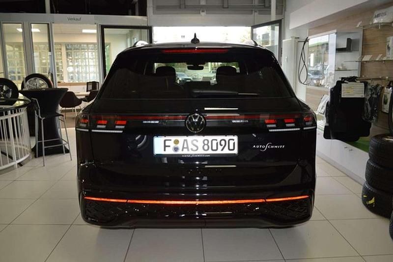 Gebraucht VW Tiguan R-line 193 PS (141 kW) 2024 Schwarz SUV