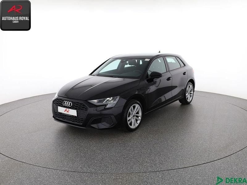 Brillantschwarz Gebraucht 2022 Audi A3 Advanced Limousine | 22.280 € (Guter Preis) - Bild 1/4