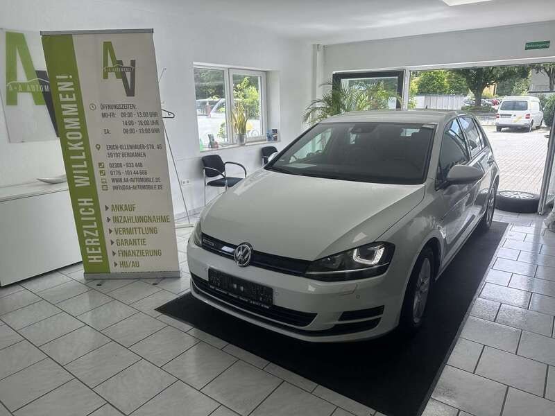 Oryxweiss Gebraucht 2015 VW Golf VII Comfortline Kleinwagen | 7.690 € (Superpreis) - Bild 1/4