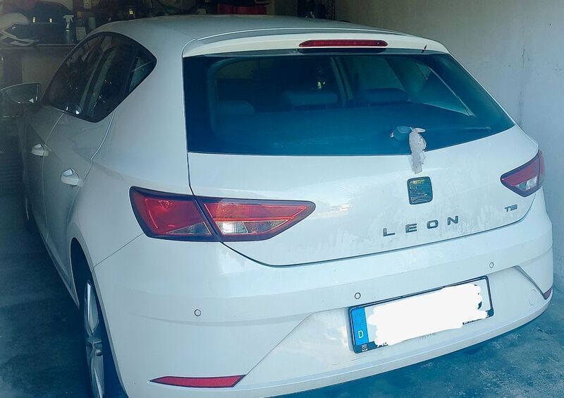 Weiß Gebraucht 2017 Seat Leon Limousine | 9.800 € (Etwas zu teuer) - Bild 1/3