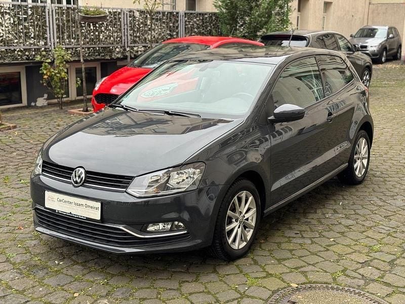 Grau Gebraucht 2015 VW Polo LOUNGE Limousine | 11.400 € (Guter Preis) - Bild 1/4